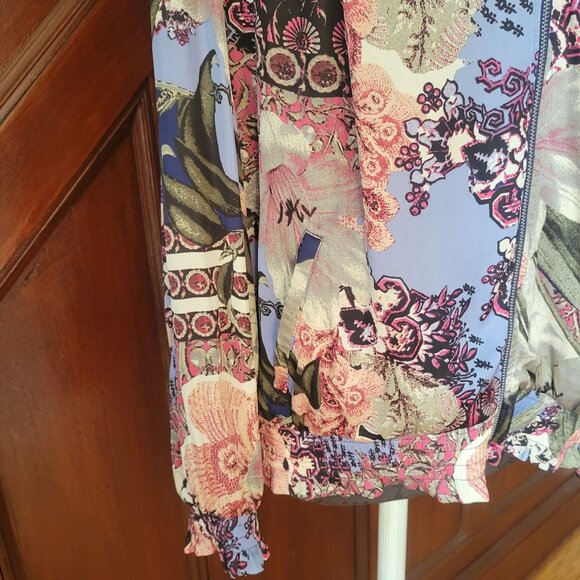 Chicos Reversible Floral Print Bomber Jacket With Zipper Closure & Elastic Cuffs - Picture 4 of 9